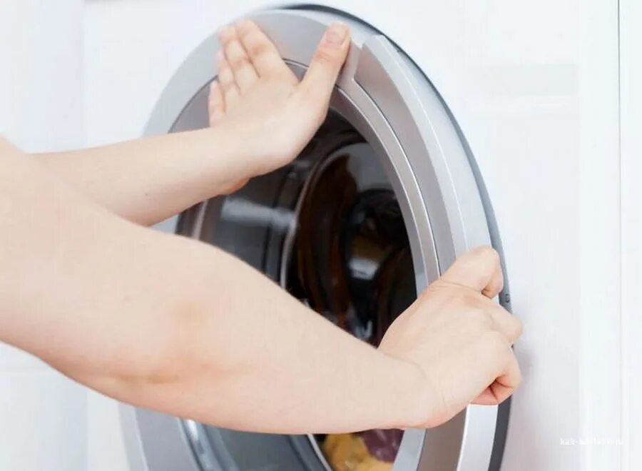 باز نشدن درب ماشین لباسشویی